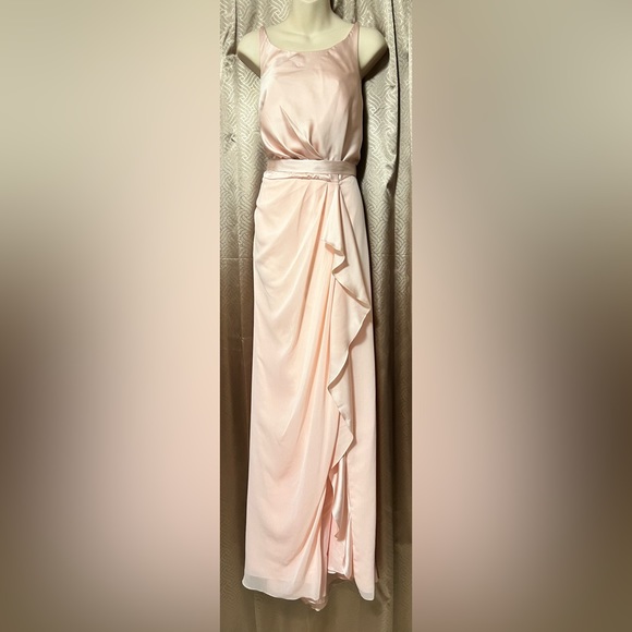 David’s Bridal Bridesmaid Dress Petal - Picture 1 of 4